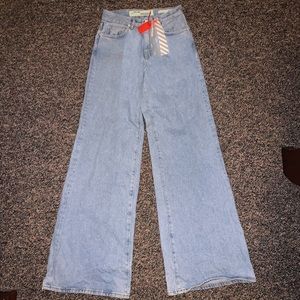 Off-White Oversized flare Jeans